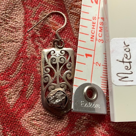 Meteorite Chip Sterling Filligree Drop Ear Rings - Picture 6 of 6